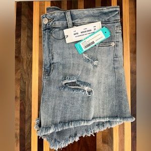 Women’s Mid Rise Denim Shorts - Size 12